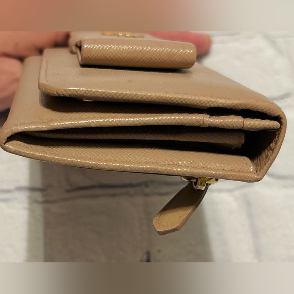 Prada Saffiano Leather Beige Bow Wallet - EUC with cards, box and paper! - Picture 10 of 16